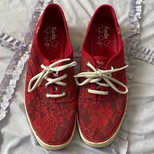 Taylor Swift Keds - Red Lace Slip Ons
